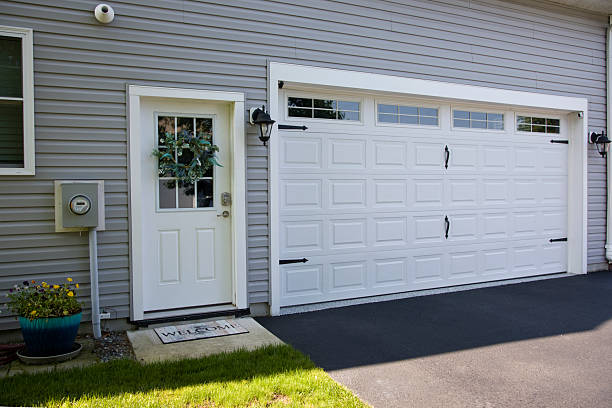 24/7 Emergency Garage Door Panel Replacement experts in Pembroke, NC